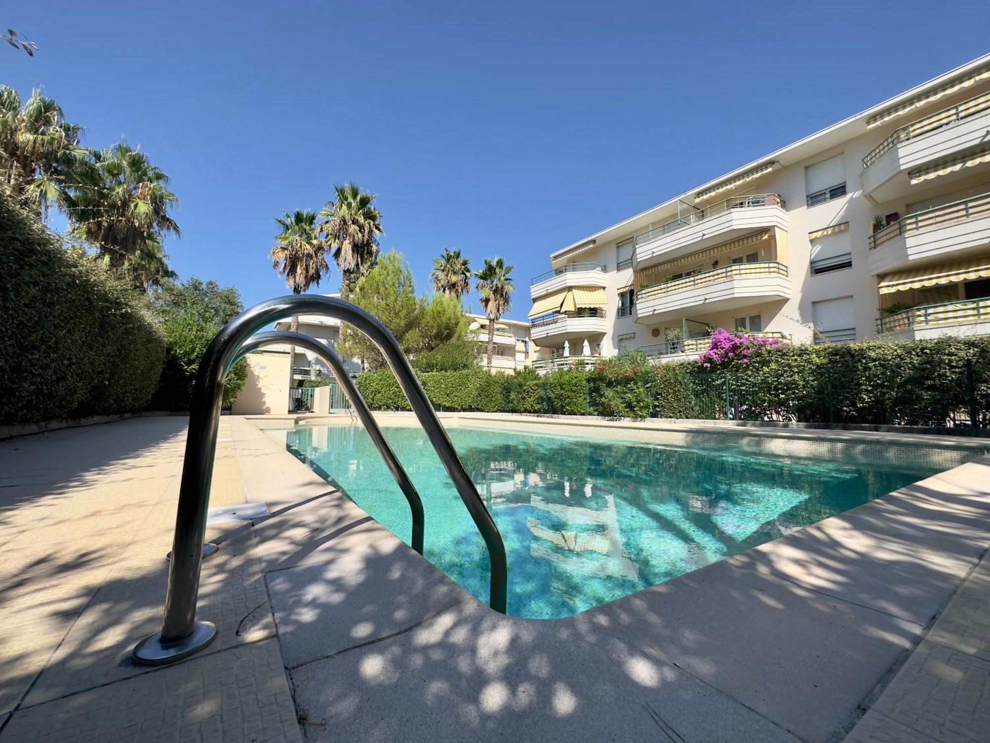 Regent Cote D'Azur Air-Conditioned, Pool, Garden & Parking Villeneuve-Loubet Exterior foto