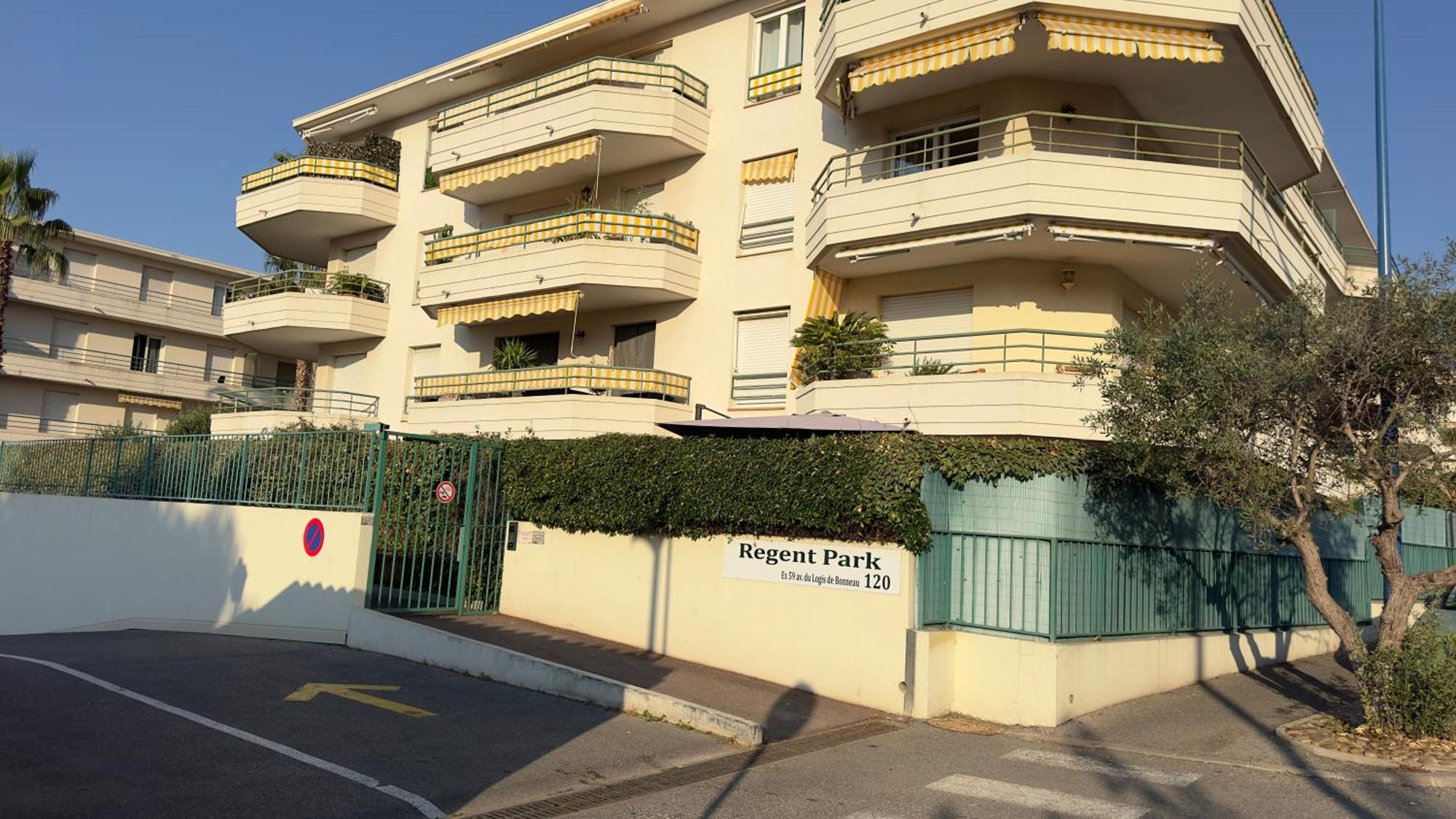 Regent Cote D'Azur Air-Conditioned, Pool, Garden & Parking Villeneuve-Loubet Exterior foto